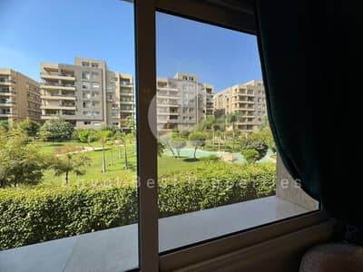 بسعر مميز شقة 3 غرف مفروشة فيو حملم سباجة اول سكن للإيجار في كمبوند ذا سكوير في التجمع الخامس