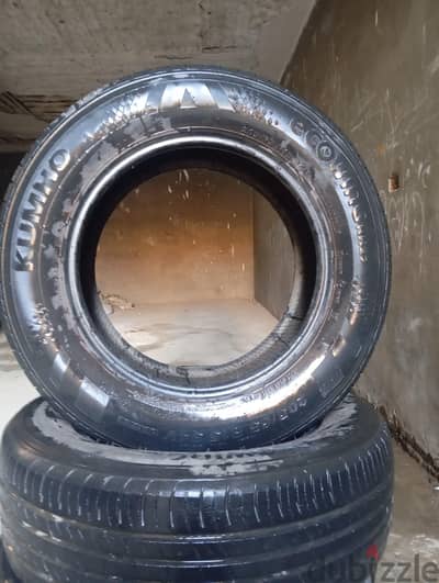 15 65 205 KUMHO طقم ٤ فرد كاوتش كومهو كوري مقاس ١٥ ٦٥ ٢٠٥