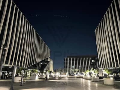 مكتب اداري 280م متشطب بالتكييفات ب سوديك EDNC علي شارع التسعين الجنوبي مباشرة ب مبني اداري مميز Office for rent in EDNC SODIC