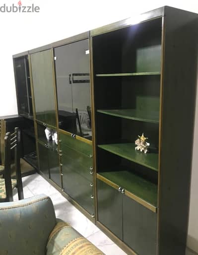 مكتبه كبير وارده من اسبانيا