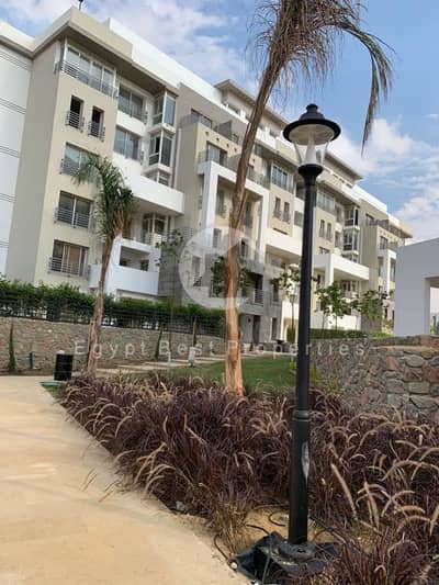 INSTALLMENTS ON 10 YEARS IN HYDE PARK WITH LAGOON VIEW