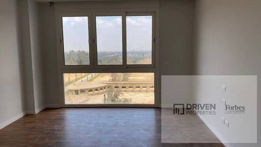 شقة ألترا سوبر لوكس بالتكييفات وإطلالة مفتوحة للبيع في بيراميدز هيلز 6 أكتوبر     Pyramid Hills 6th of October