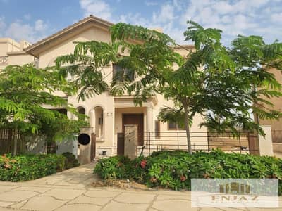 Villa for sale in Madinaty, townhouse, model F3, wide garden view, payment facilities, area ( 285 sq)