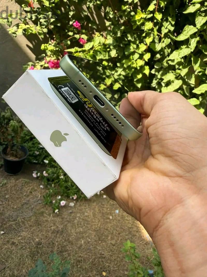 Apple - iPhone 16 2