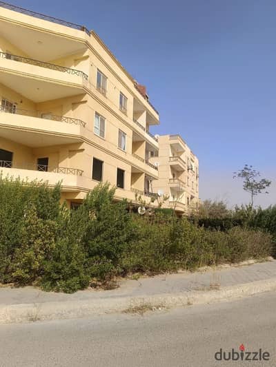 An amazing apartment for sale in Al-Shorouk City, fully panoramic, with a distinctive location, 3/4 finishing