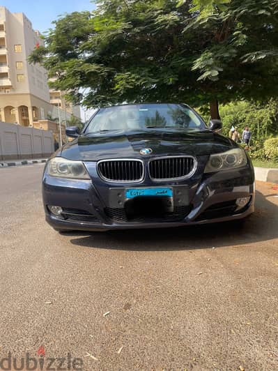 بي ام دبليو 318 2011