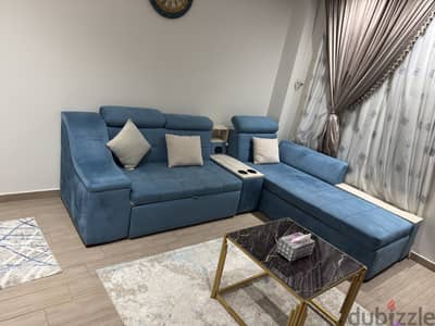  للبيع ركنة L مودرن بحالة جيدة