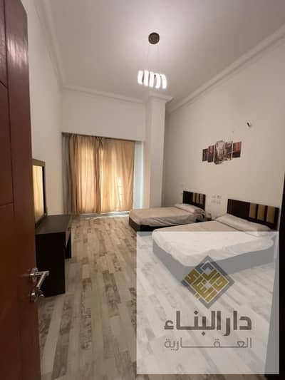 شقة للبيع بتقسيمة مميزة استلام فورى متشطبة بالتكييفات فى العاصمة الادارية الجديدة  بمنطقة الR5 بجوار الحى المالى و حى الوزارات بكمبوند نيو جاردن سيتي
