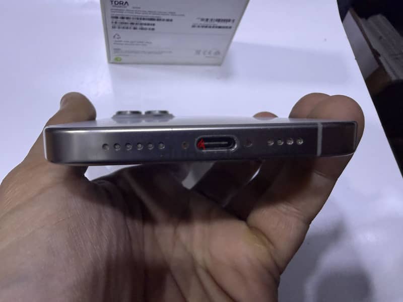 Apple - iPhone 16 Pro Max 3