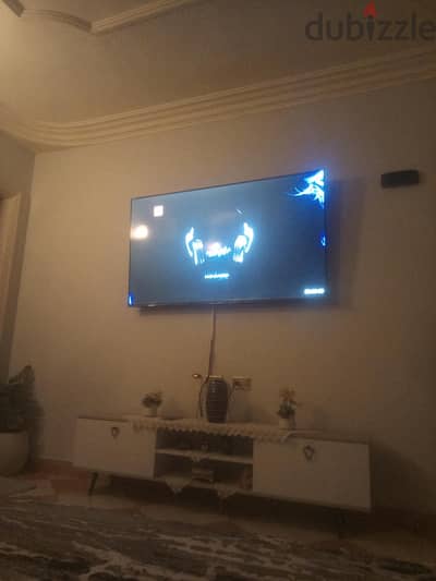 شاشه استمرت للبيع بحاله جيده