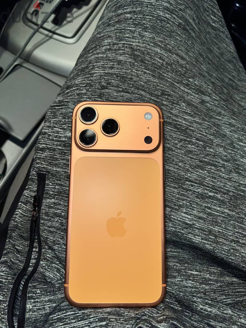 Apple - iPhone 17 Pro Max 4