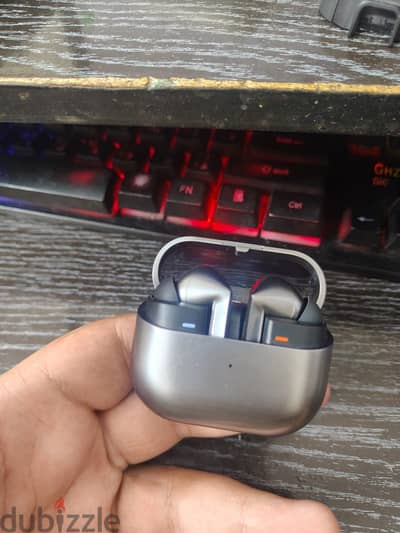 سامسونج Buds 3 pro كسر زيرو