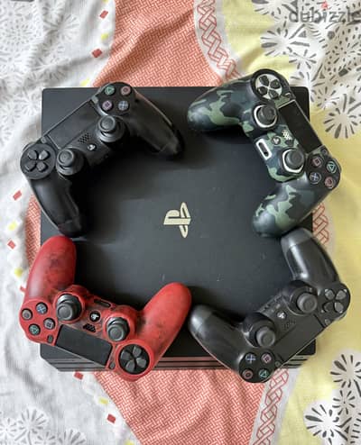 Playstation 4pro 1tb &17game &4 original controller