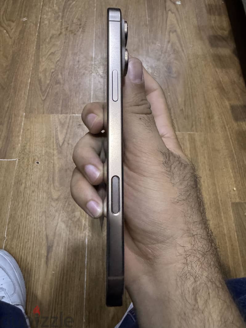 Apple - iPhone 16 Pro Max 5