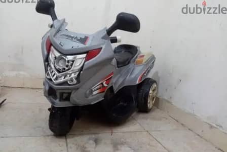 موتوسيكل اطفال حجمه كويس لطفل  حتي سن ٩ سنوات شغال تمام