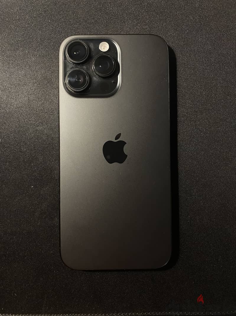 iPhone 16 Pro Max 1