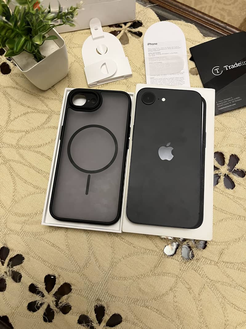 iPhone 16 e 128 gb tradeline 4