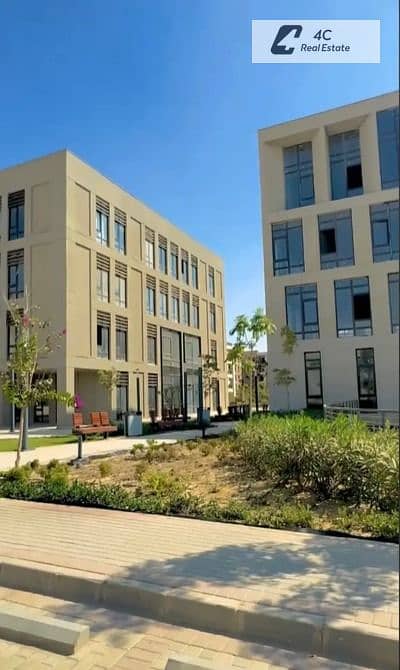 Office space with a terrace for rent in District 5 at only 800 EGP per meter. Open view. Available for long-term rent. Ready for viewing. Office space with a terrace for rent in District 5 at only 800 EGP per meter. Open view. Available for long-term rent. Ready for viewing.