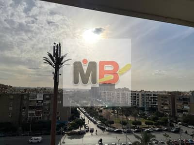 شقه للبيع تحفة  175م شيراتون المطار شارع رئيسي  سوبر لوكس تشطيب فندقي 3 غرف ماستر بدريسنج جاكوزي عقد ازرق مسجل حصة ارض 6.5 مليون