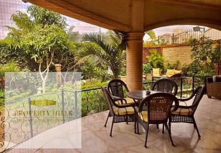 لسرعه البيع  اخر فيلا  فوري نازل من سعرها 4مليون في patio 5east الشروق اعلي خصوصيه فيو   واترفيوتشر ولاندسكيب فيلات فقط جنب الجامعه البريطانيه و كارفور ،حسن علام