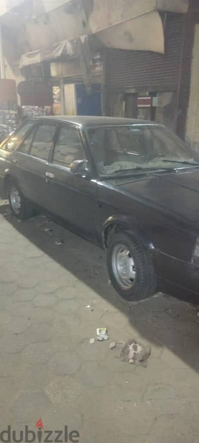 نيسان بلو بيرد 1987