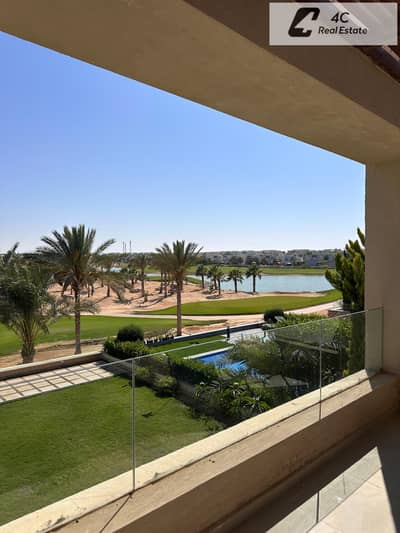 بأقل من سعر الماركت شاليه تشطيب كامل بالفرش و الاجهزة و التكييفات دايركت علي الجولف SEA VIEW ريسيل في هاسيندا باي تقسيمه مميزة جاهز للمعاينه و السكن