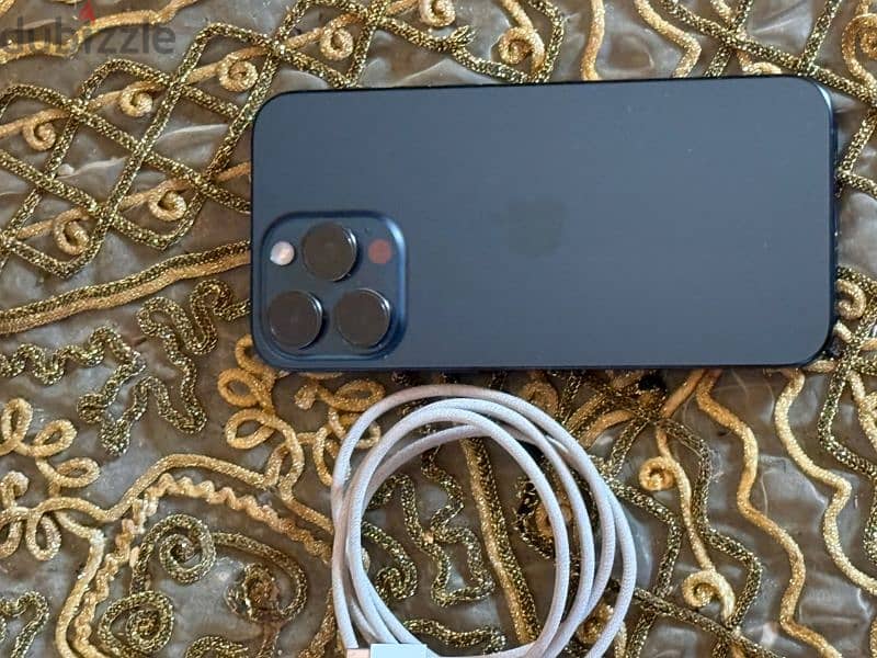 iPhone 15 pro max 3