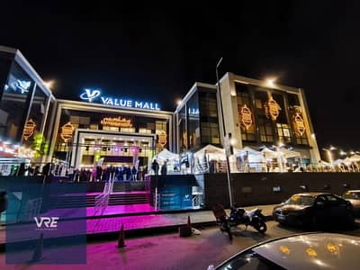 Shop for sale, 33 sq m, directly from the owner, on the project's main street, immediate handover, in the heart of Shorouk.