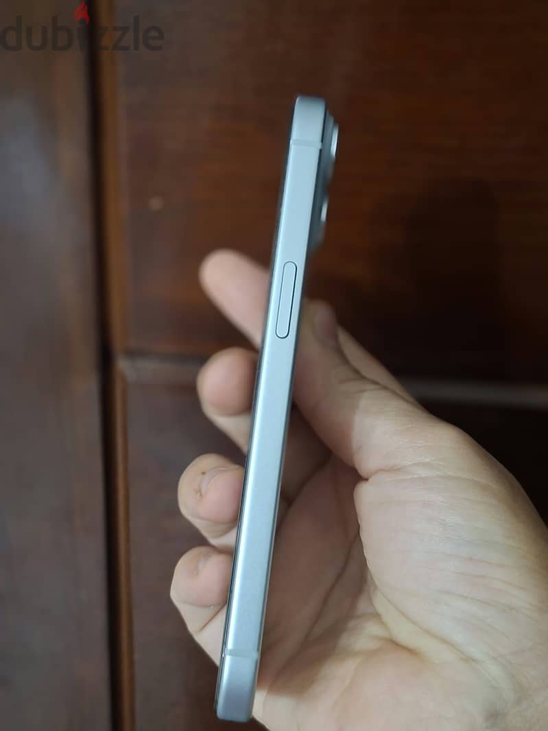 Apple - iPhone 15 5
