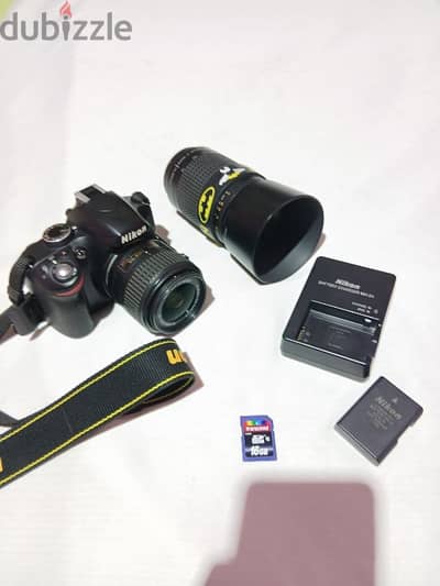 كاميرا نيكون d3200 nikon حالة ممتازه مفيهاش اي حاجه