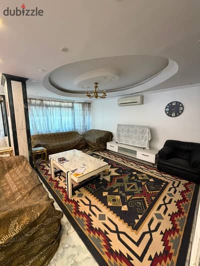 شقة 200م للبيع في شيراتون المطار عمارات مصر الجديدة مربعات الوزراء بجوار فلوريدا مول على مربع جنينة دور ثاني 3 غرف وحصة جراج وأرض