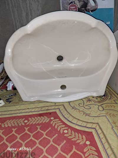 طقم حمام قاعدة وحوض من شركة ليسيكو