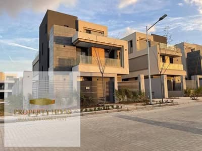 For sale: Twin House villa available for immediate delivery, ready for viewing in the most upscale compound in Al-Shorouk, next to the British University and Open Air Mall Madinaty.