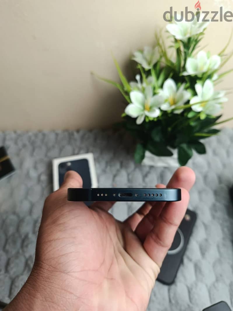 Apple - iPhone 13 2