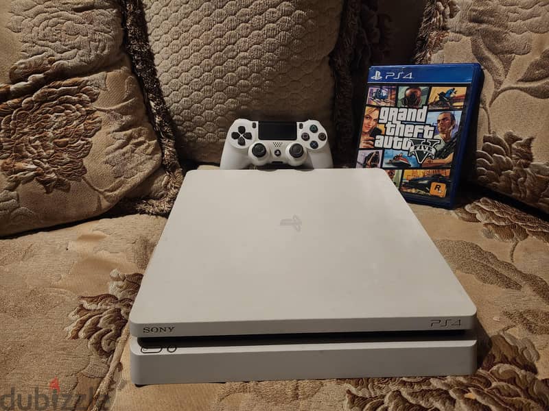 PlayStation 4 Slim White Edition 1