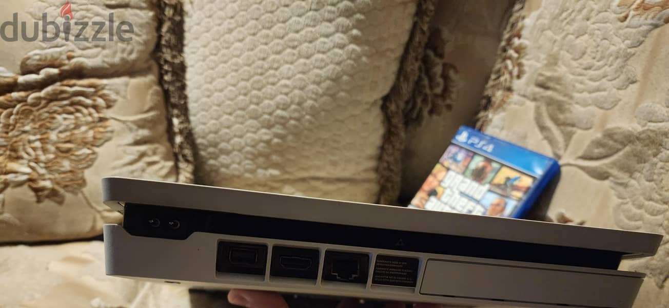 PlayStation 4 Slim White Edition 2
