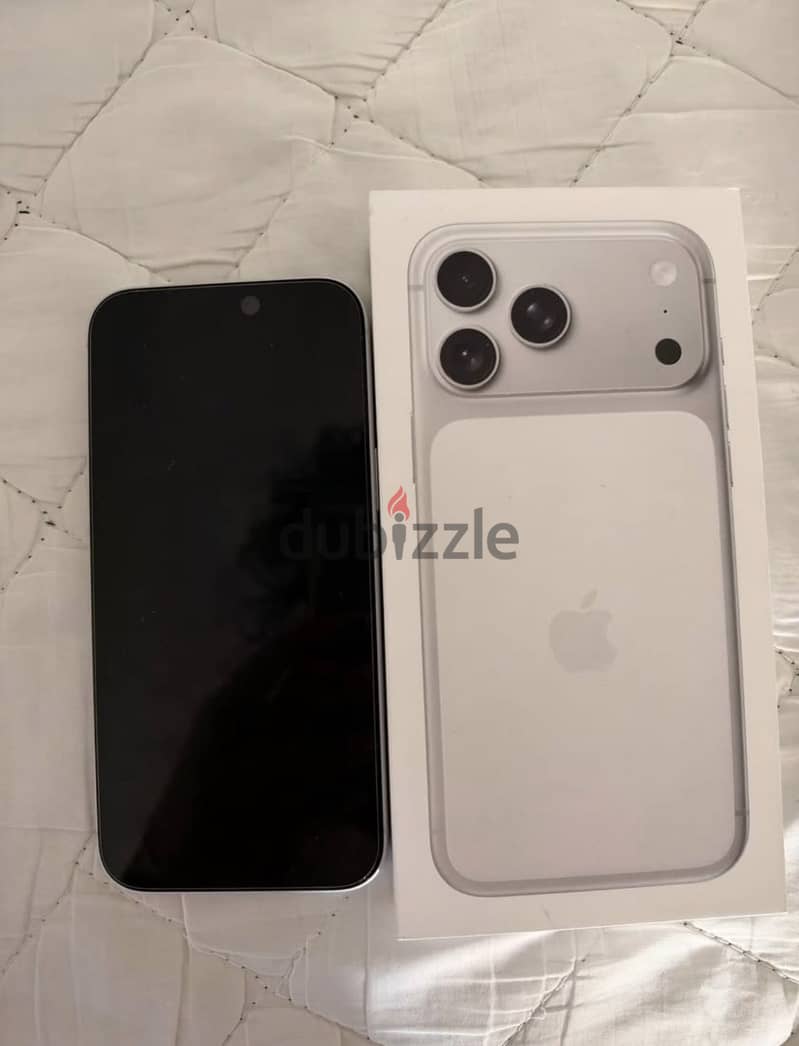 Apple - iPhone 17 Pro Max 3