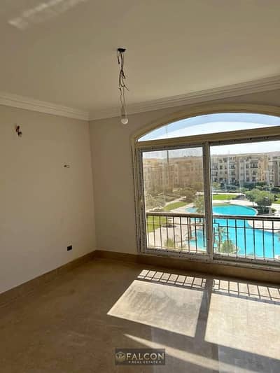 بينتهاوس [كورنر] اطلاله مباشره MEGA POOL كل الغرف بفيو استلام فوري في كمبوند ستون ريزيدنس Stone Residence التجمع الخامس بالقرب من قطاميه هايتس و مارك
