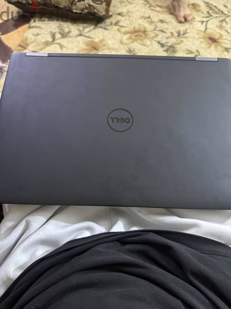 Dell Latitude E5570 4