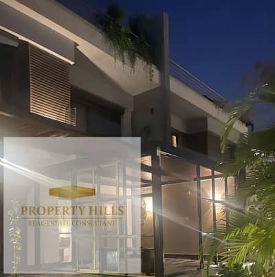Villa Town for Sale in Lugar Compound, Sheikh Zayed, in front of Sphinx International Airport on the Cairo-Alexandria Desert Road and minutes from Al Ahly Club and Dahshour Link
