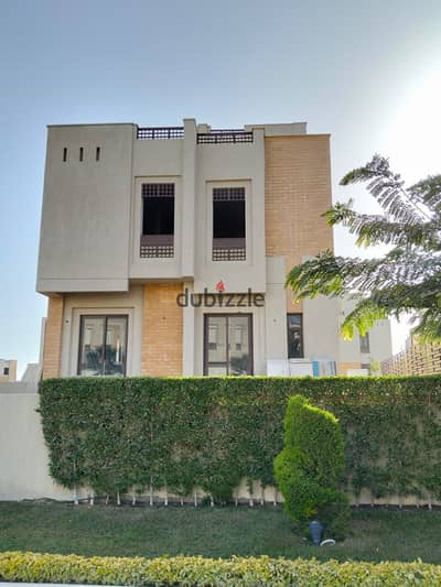 Own a detached villa of 272 square meters in the most prestigious compound in New Assiut