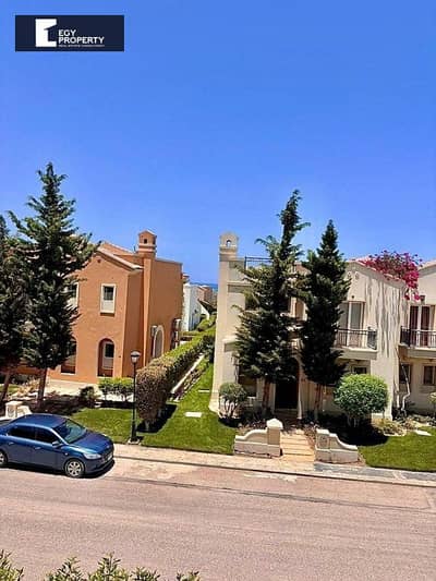 فيلا توين هاوس متشطبة بالكامل بفيو مميز للبيع في ماونتين فيو راس الجكمة الساحل الشمالي