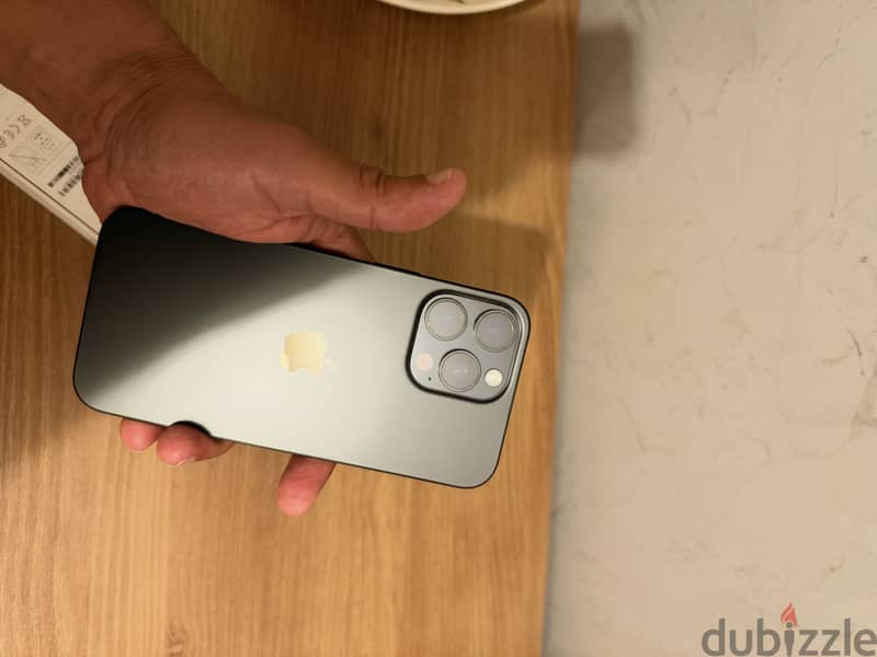 Apple - iPhone 16 Pro Max 6