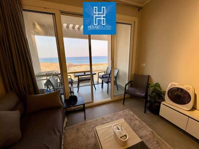 Direct seafront resale townhouse with a sea view—lowest price on the market. Ready to move fully finished and equipped with A/C units.