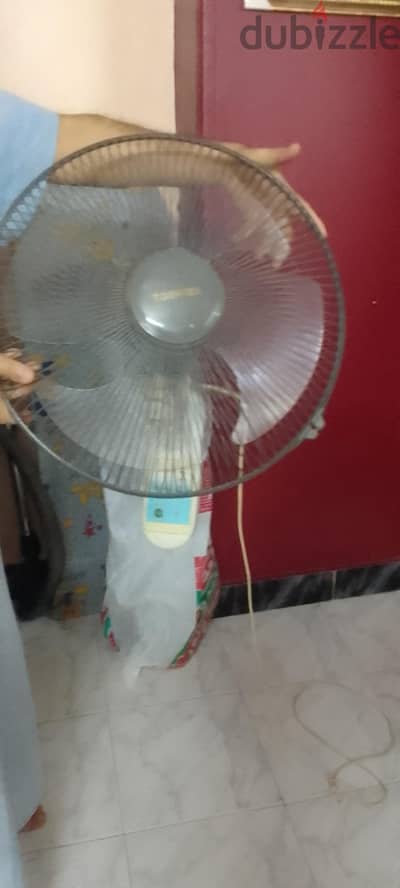 مروحة توشيبا حائطي