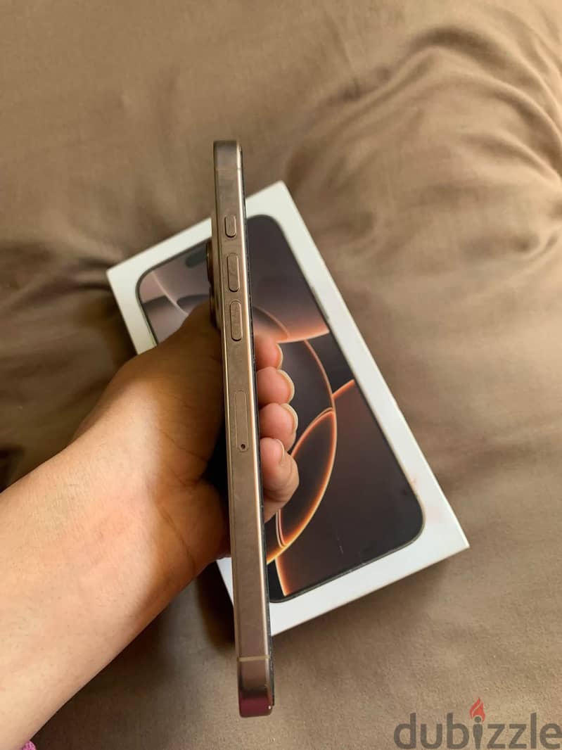 iPhone 16 Pro Max – Desert Titanium 4