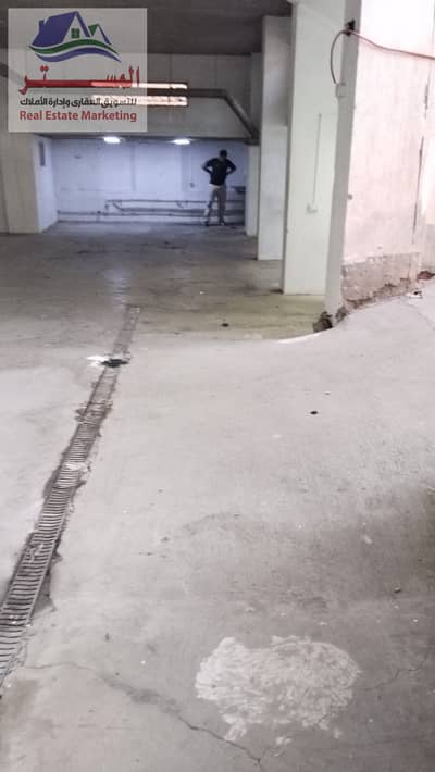 Warehouse for rent with an area of 350 meters in Al-Qarnfal Villas