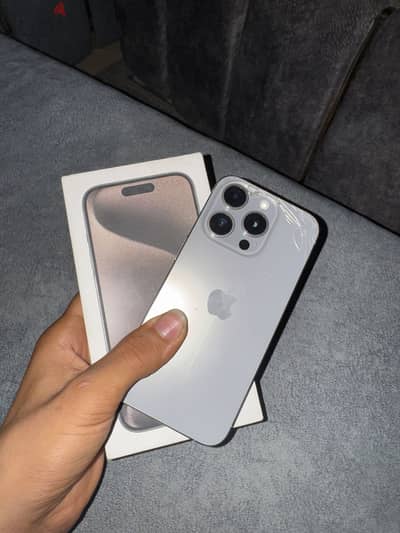 آبل - آيفون 15 برو