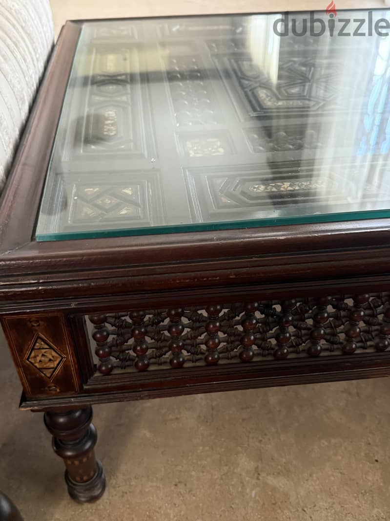 center table arabesque 2