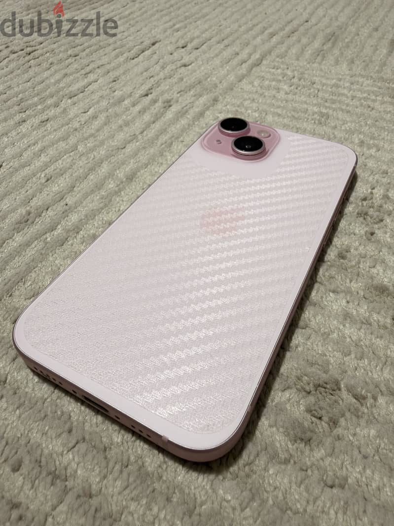 iPhone 15 4